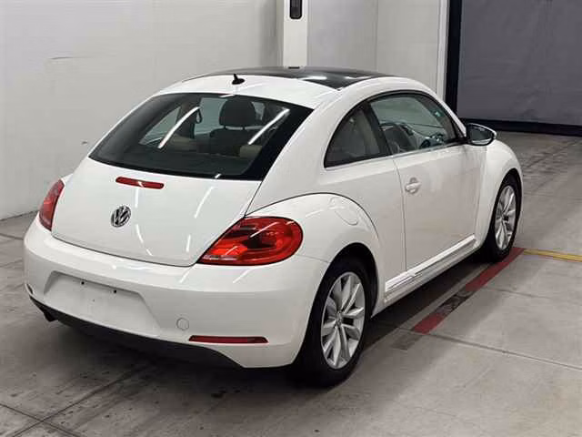 VOLKSWAGEN BEETLE