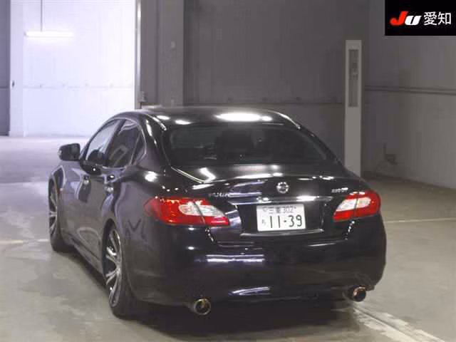 NISSAN FUGA