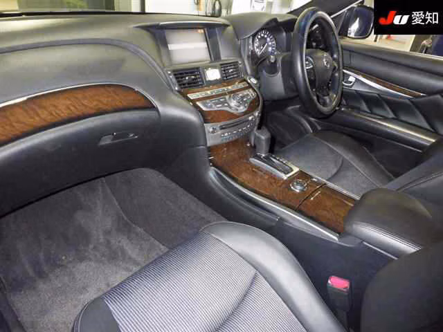 NISSAN FUGA