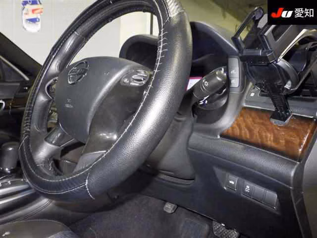 NISSAN FUGA