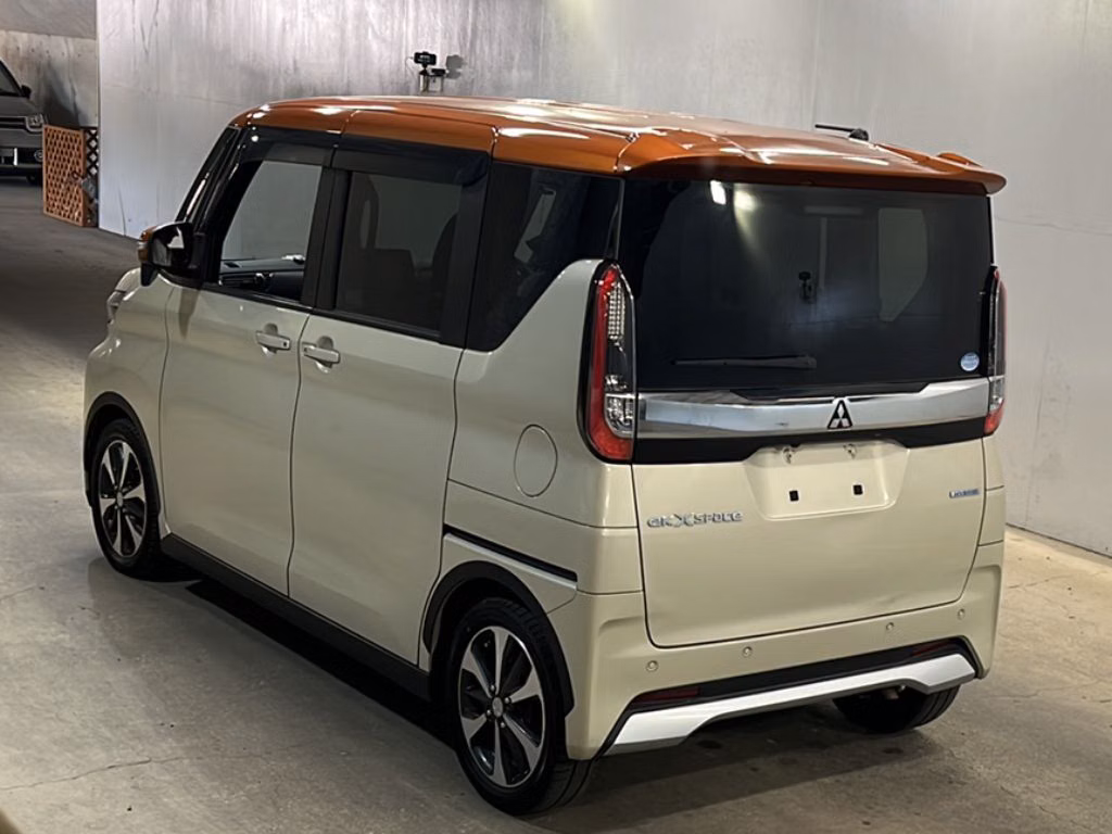 MITSUBISHI EK SPACE