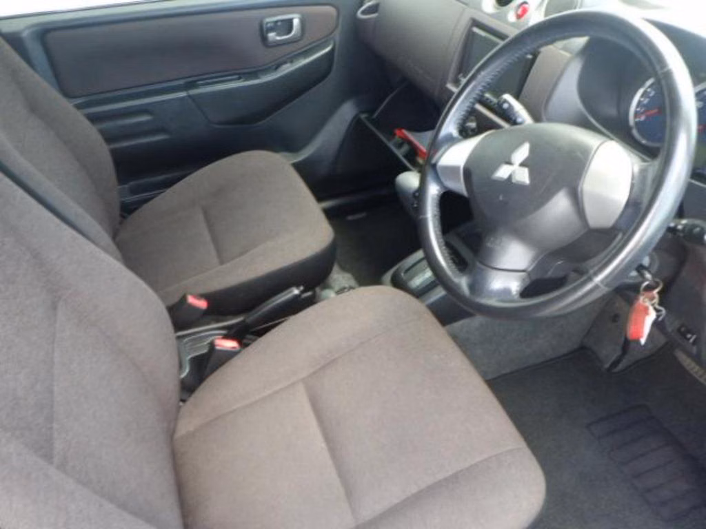 MITSUBISHI PAJERO MINI