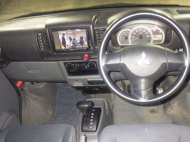 MITSUBISHI MINICAB