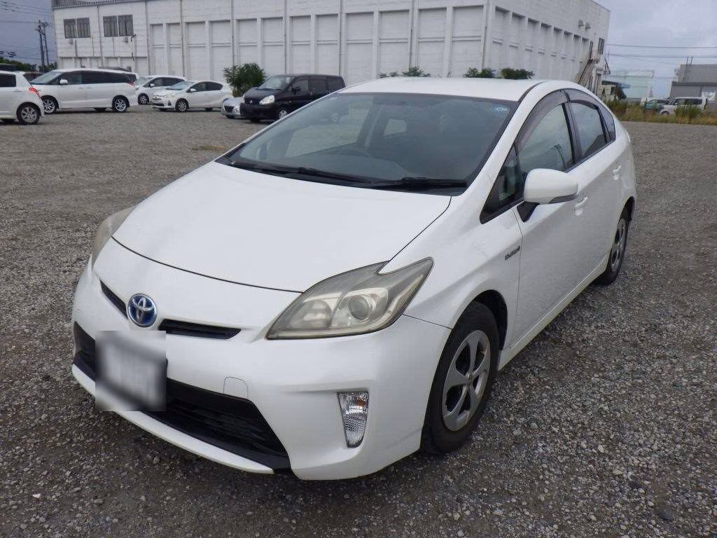TOYOTA PRIUS