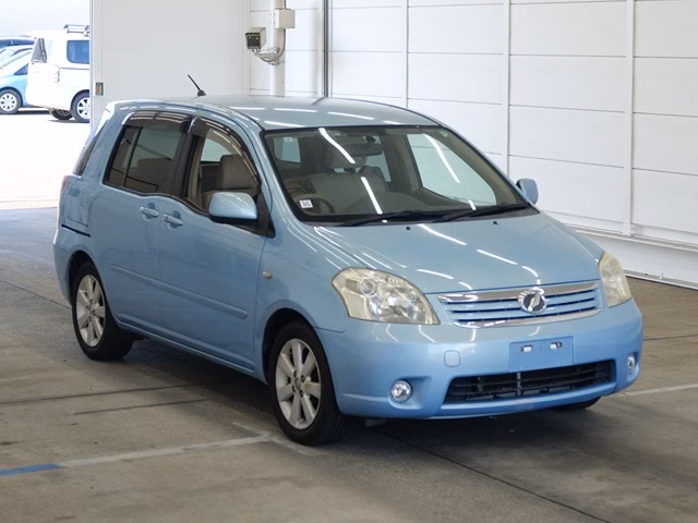 TOYOTA RAUM
