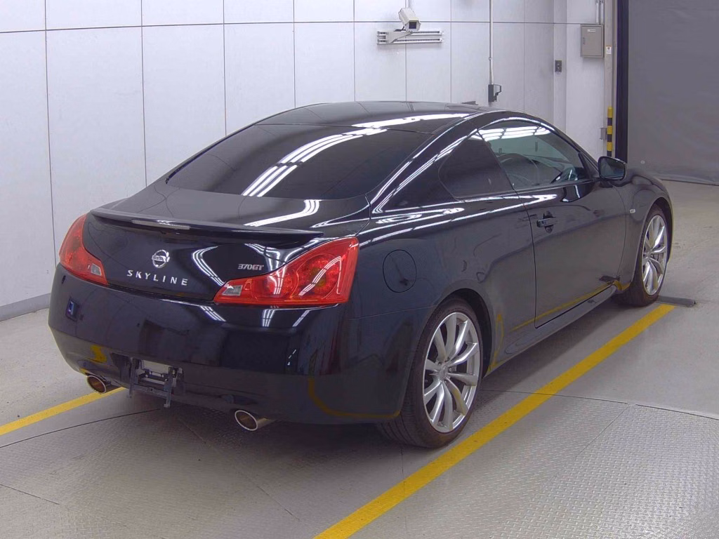 NISSAN SKYLINE