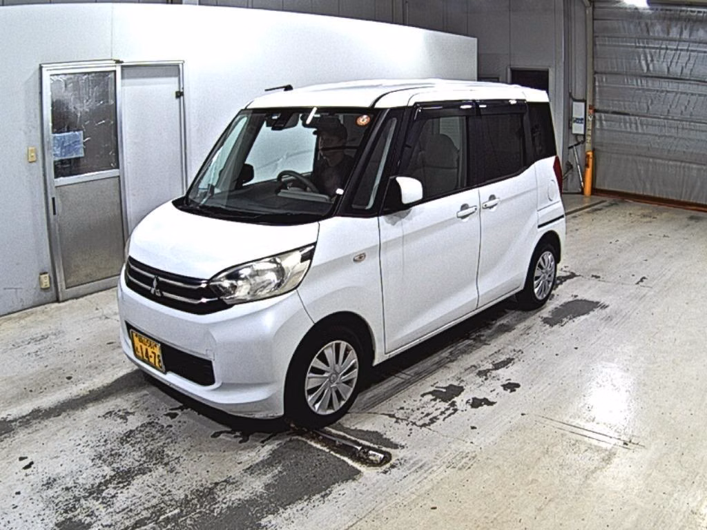 MITSUBISHI EK SPACE