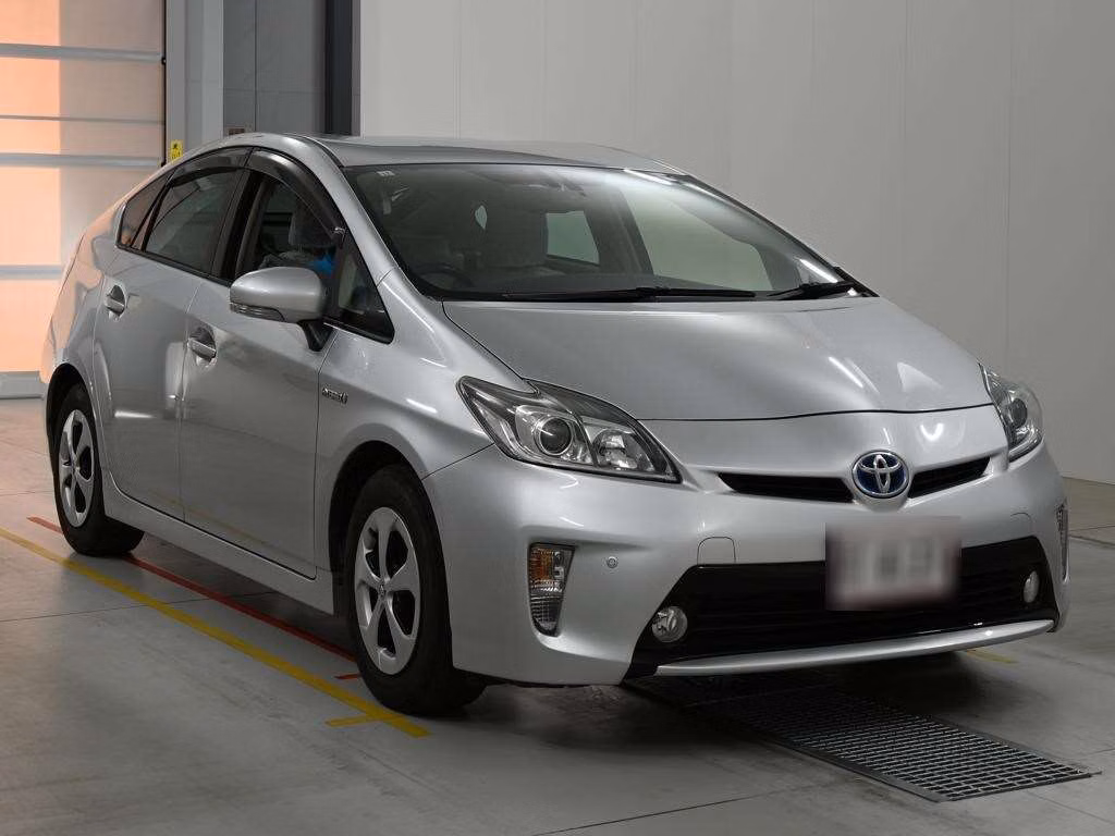 TOYOTA PRIUS