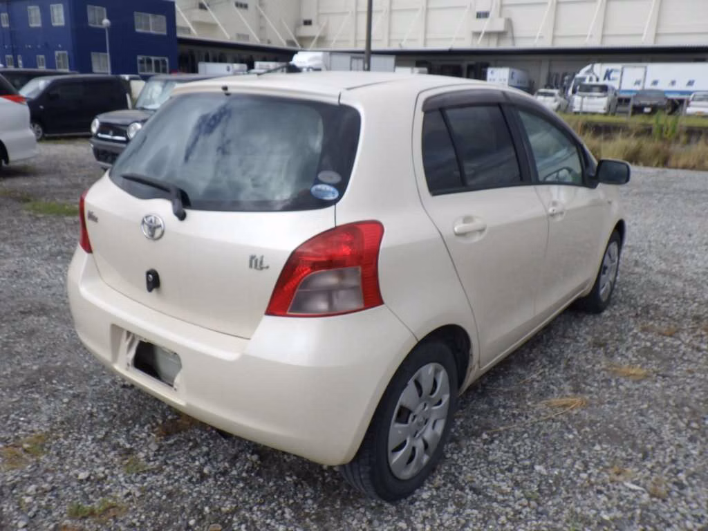 TOYOTA VITZ