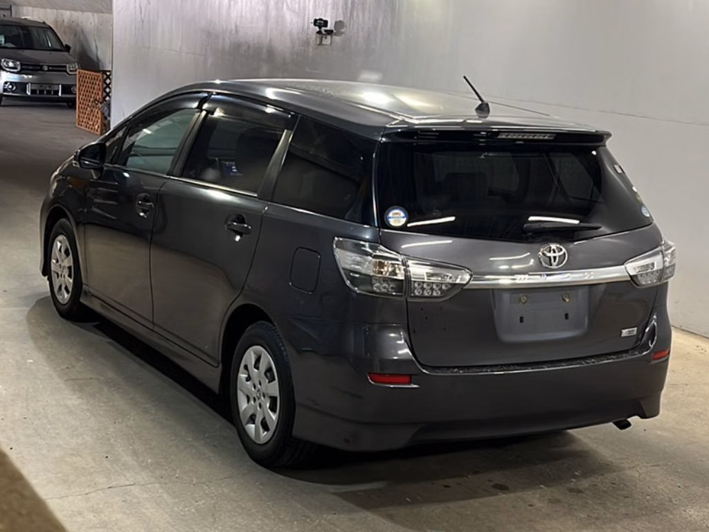 TOYOTA WISH