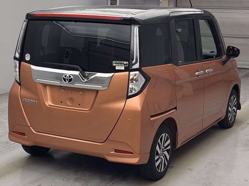 TOYOTA ROOMY