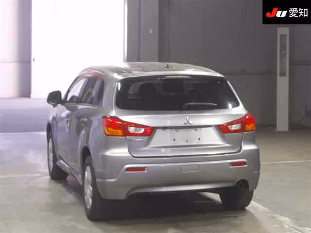 MITSUBISHI RVR