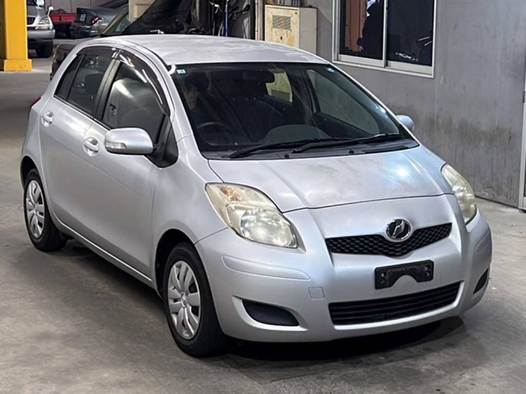 TOYOTA VITZ