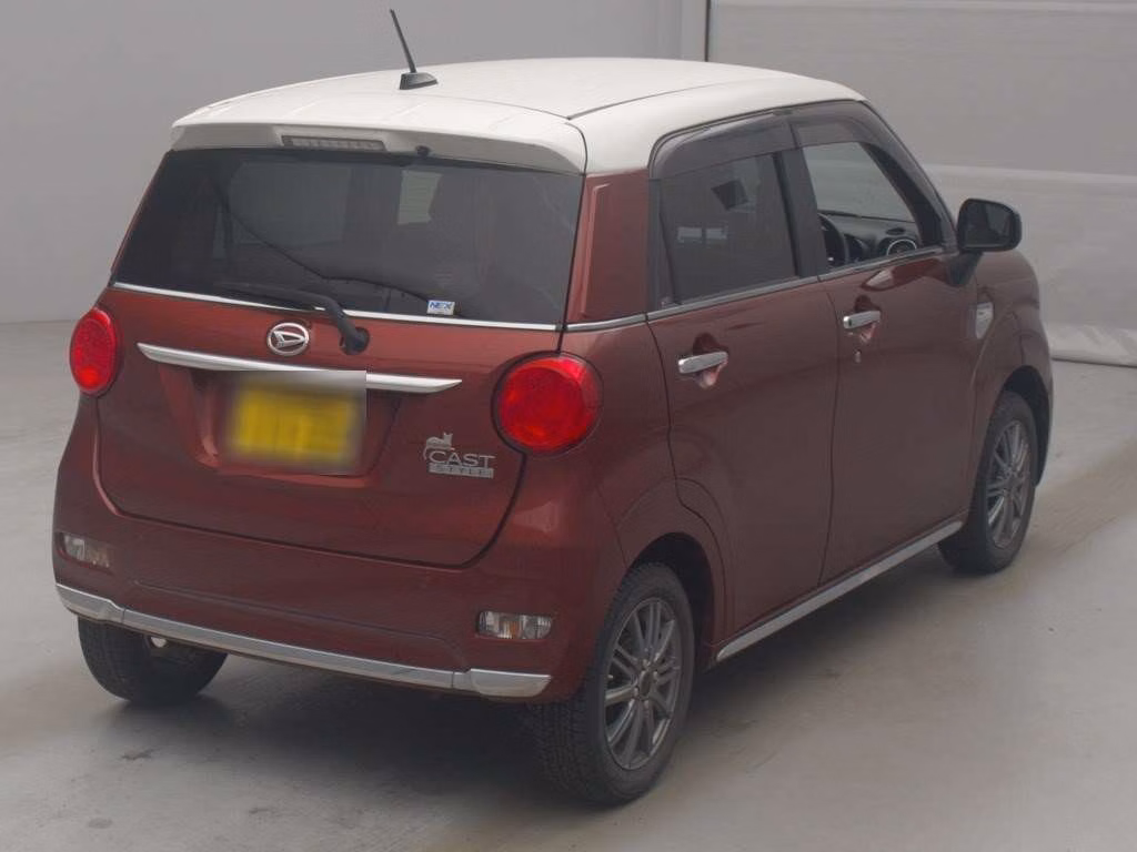 DAIHATSU CAST