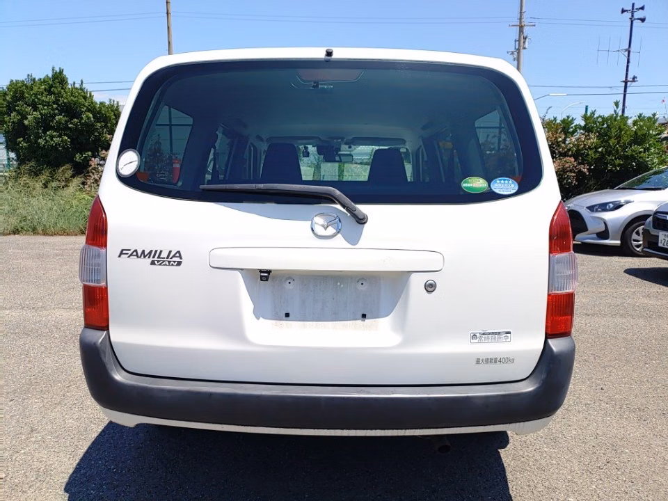 MAZDA FAMILIA