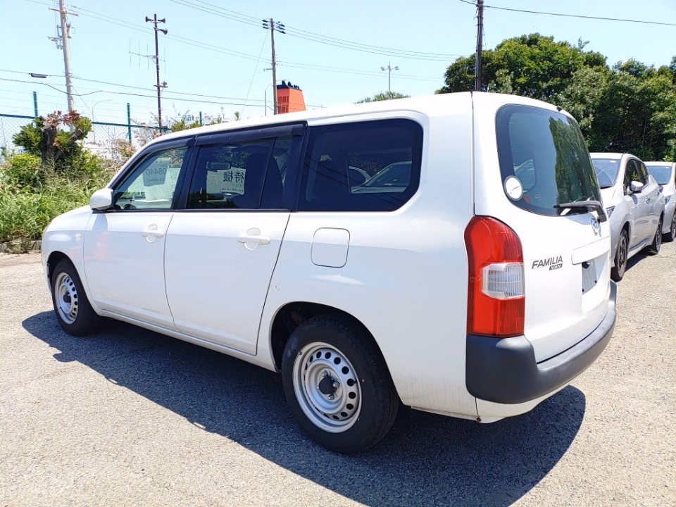 MAZDA FAMILIA