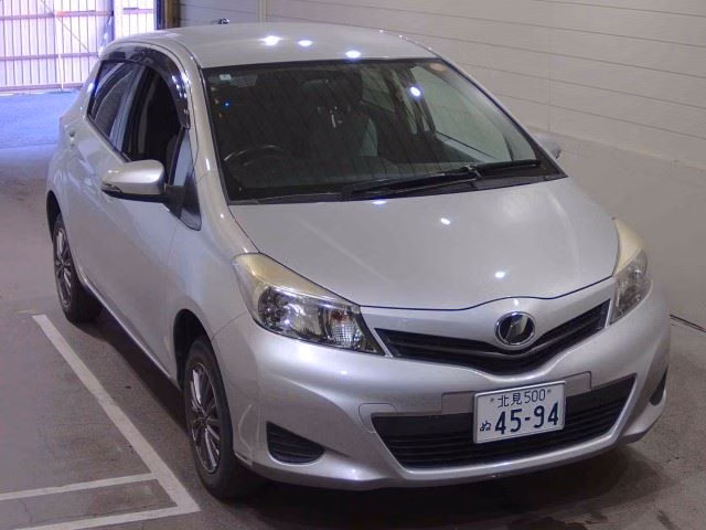 TOYOTA VITZ