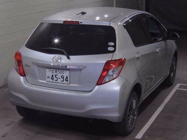 TOYOTA VITZ