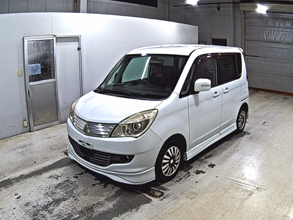 MITSUBISHI DELICA D:2