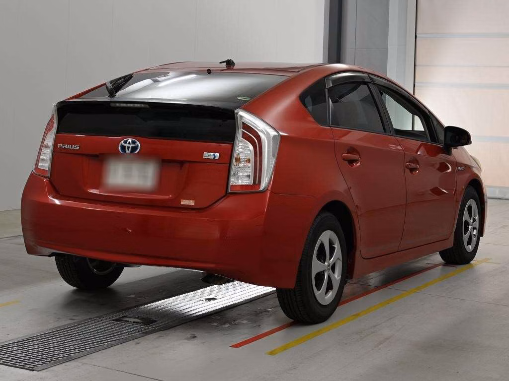 TOYOTA PRIUS