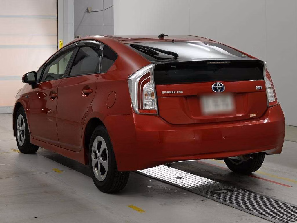 TOYOTA PRIUS
