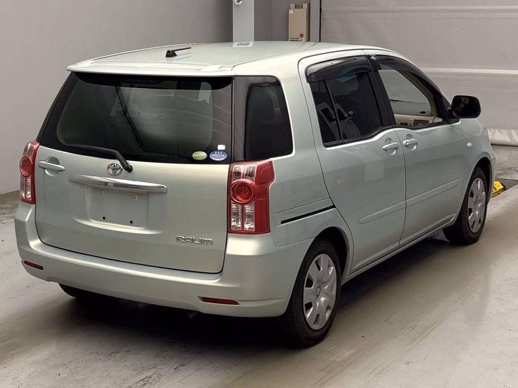 TOYOTA RAUM
