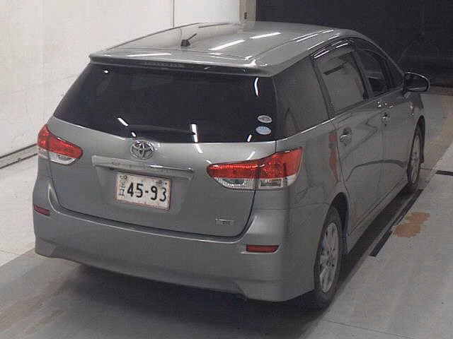 TOYOTA WISH