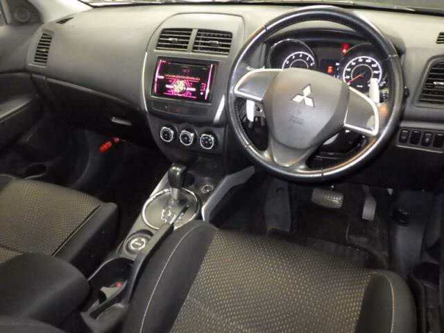 MITSUBISHI RVR
