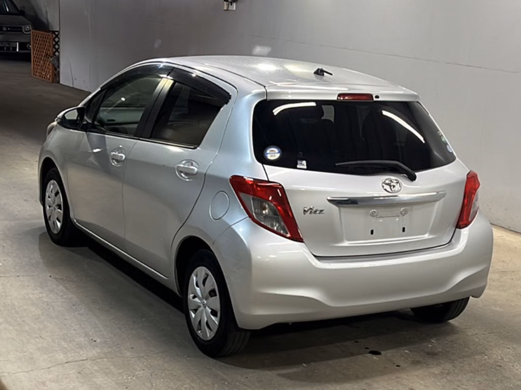 TOYOTA VITZ