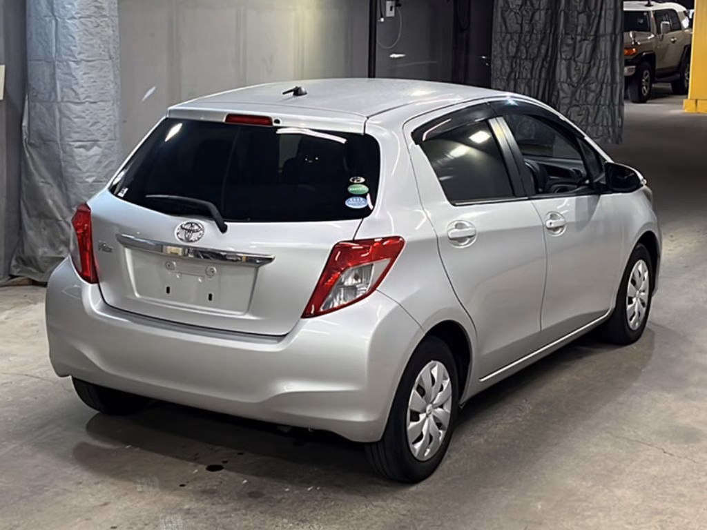 TOYOTA VITZ