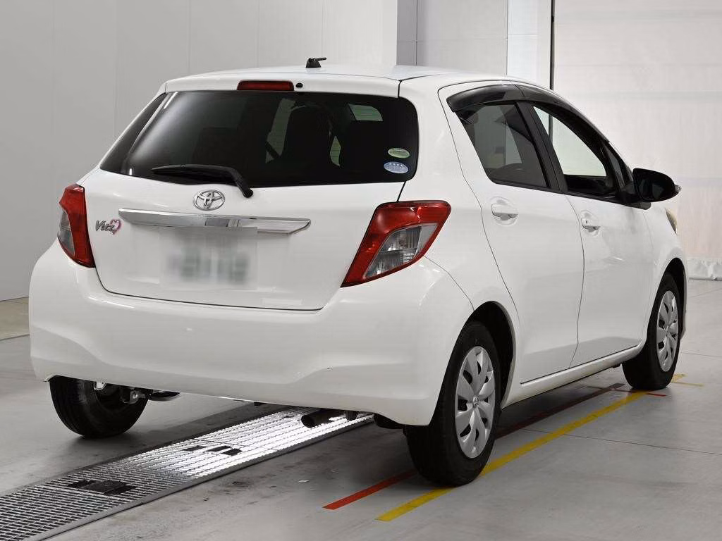 TOYOTA VITZ
