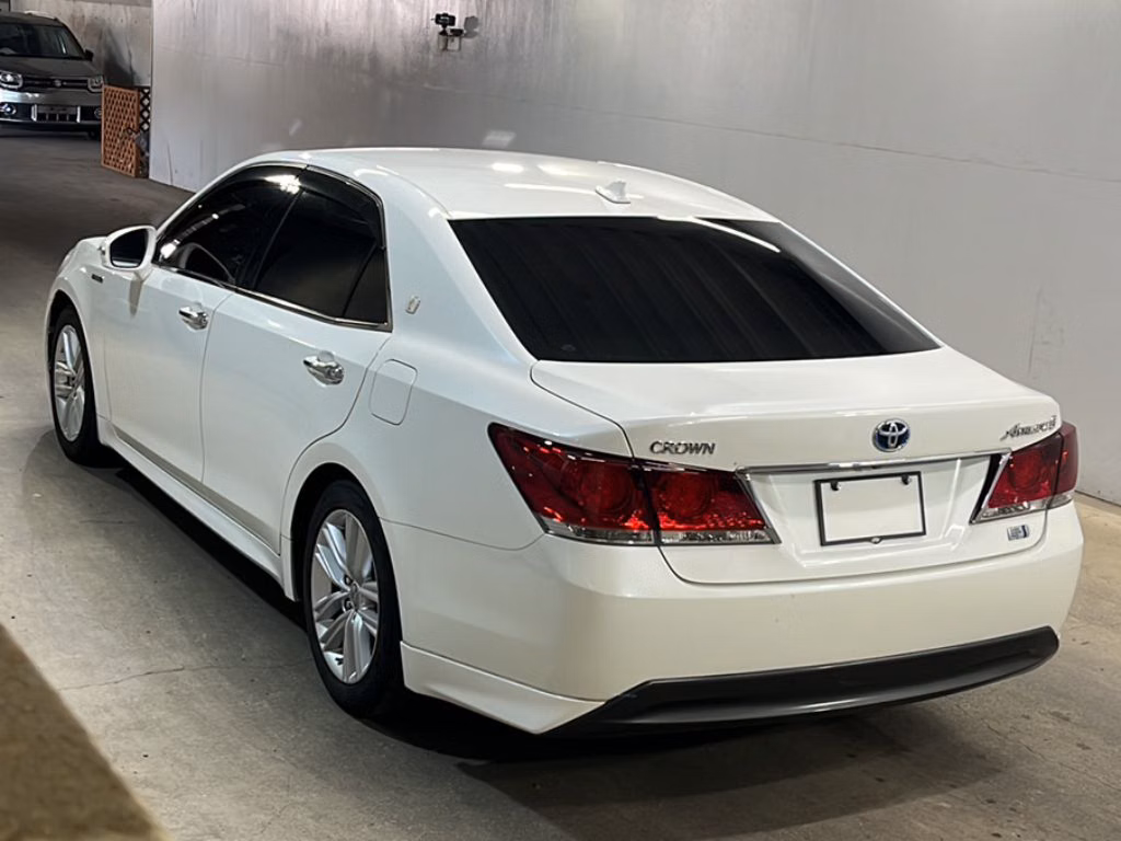 TOYOTA CROWN