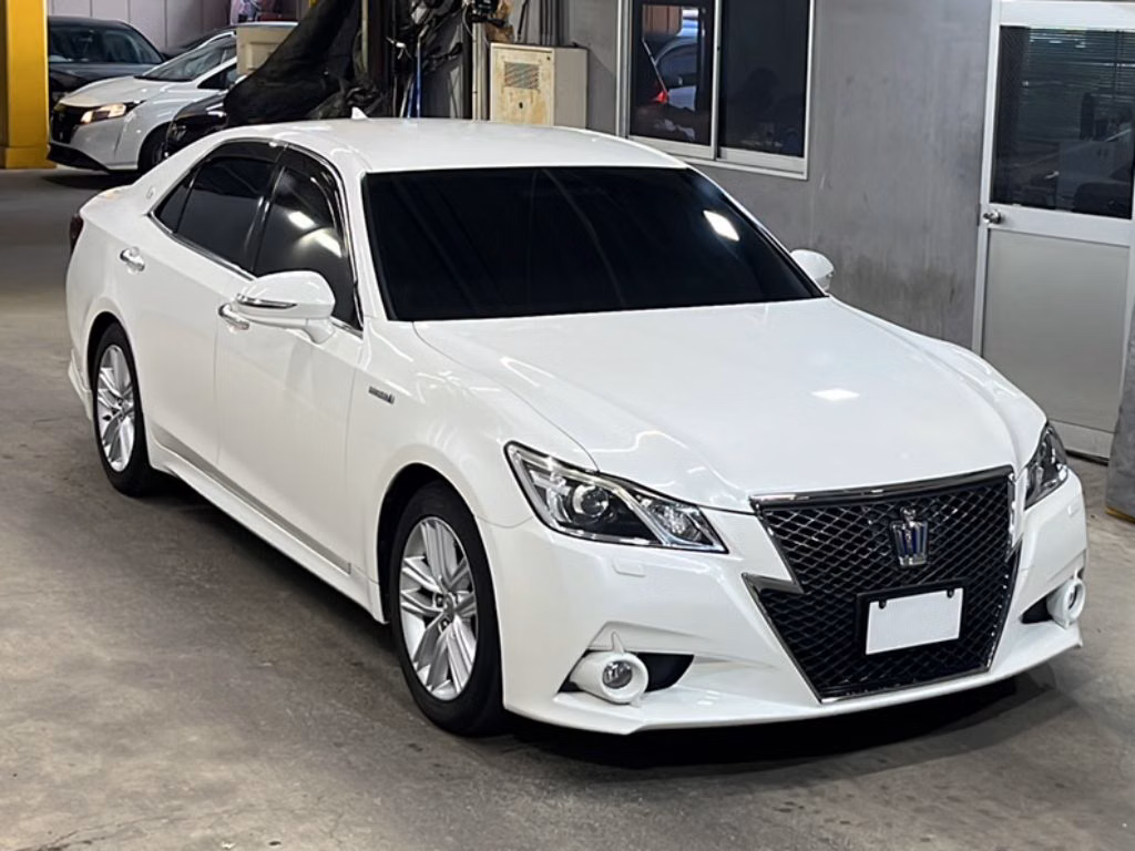 TOYOTA CROWN