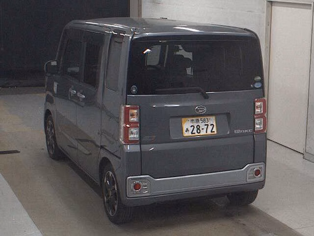 DAIHATSU WAKE