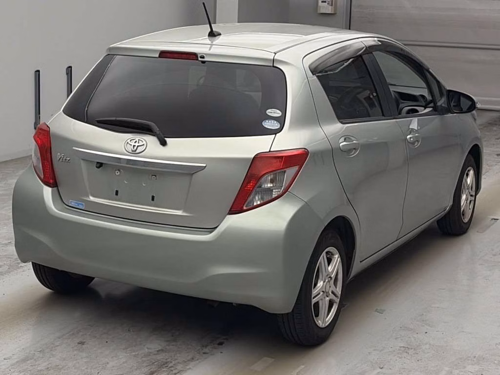 TOYOTA VITZ