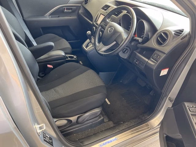 NISSAN LAFESTA