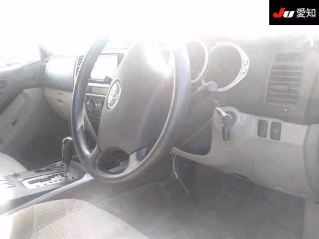 TOYOTA HILUX SURF