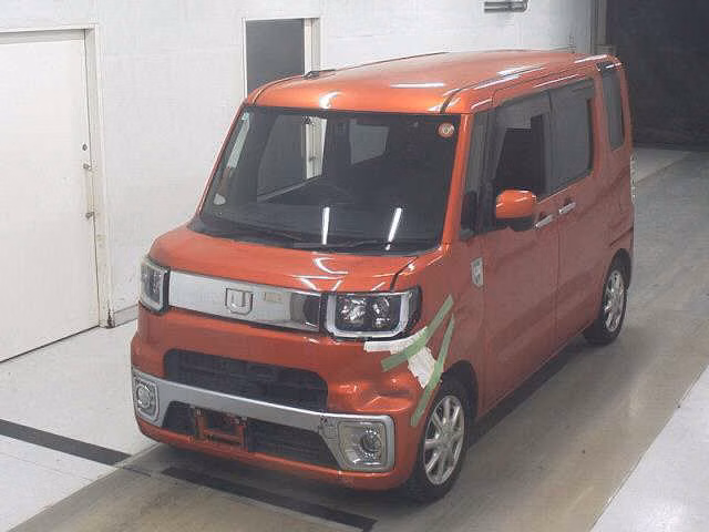 DAIHATSU WAKE