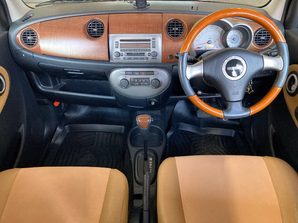 DAIHATSU MIRA GINO