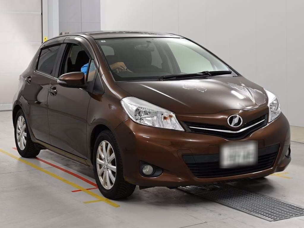 TOYOTA VITZ