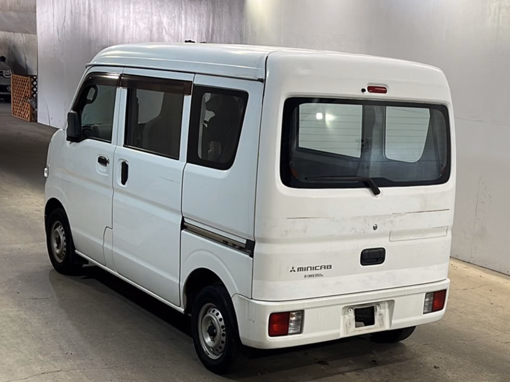 MITSUBISHI MINICAB