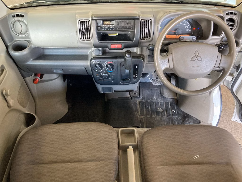 MITSUBISHI MINICAB