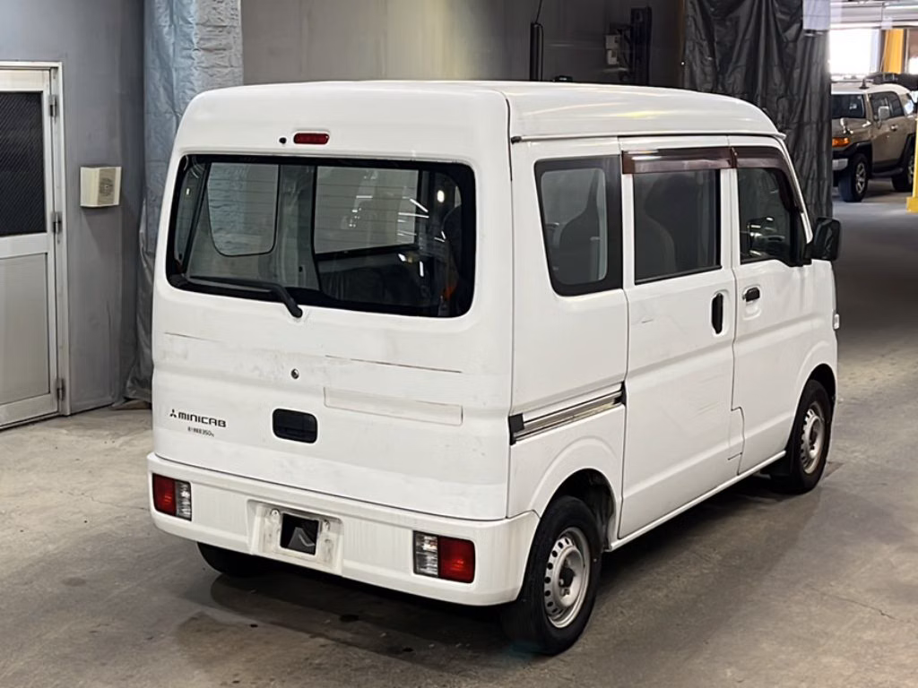 MITSUBISHI MINICAB