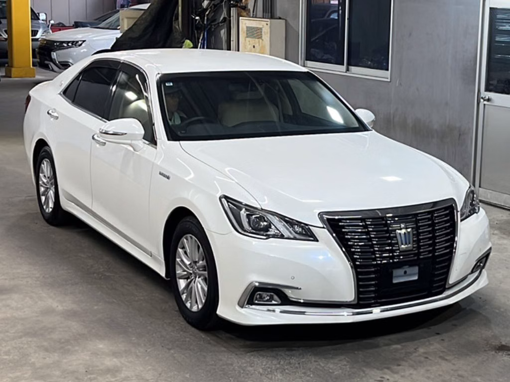 TOYOTA CROWN
