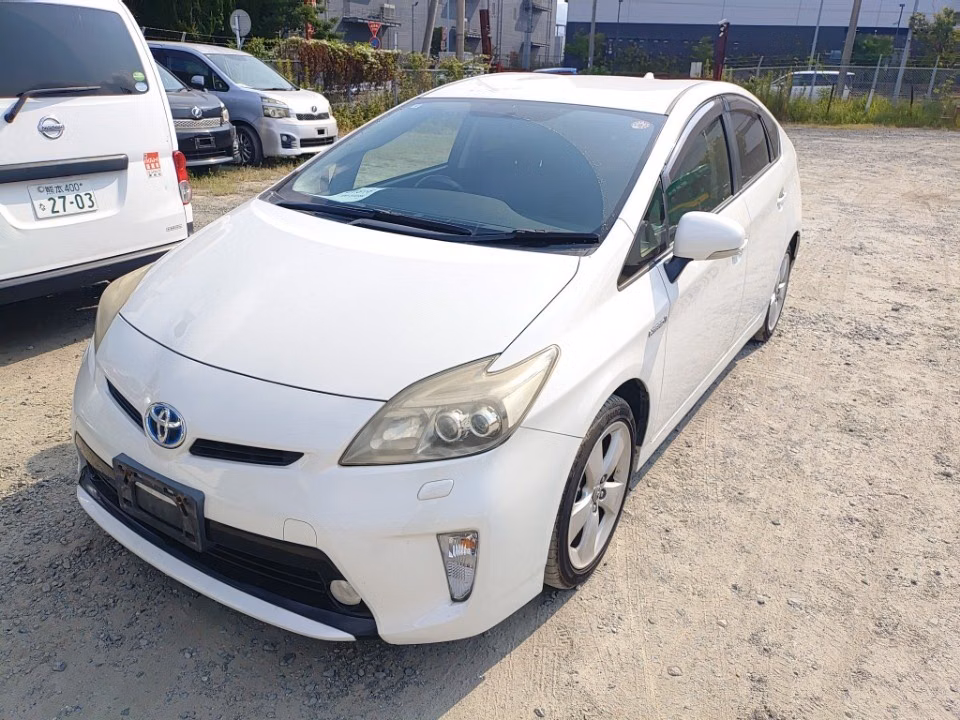 TOYOTA PRIUS