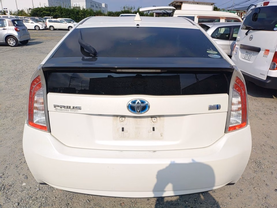 TOYOTA PRIUS