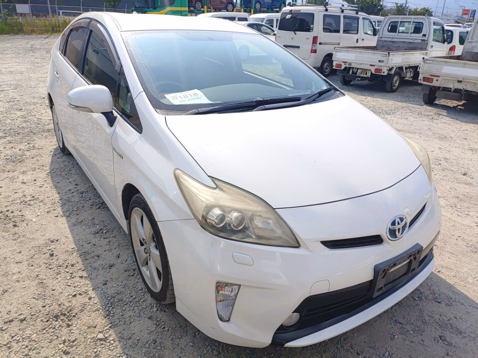 TOYOTA PRIUS