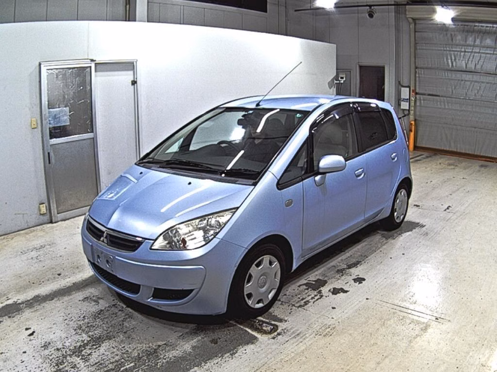 MITSUBISHI COLT