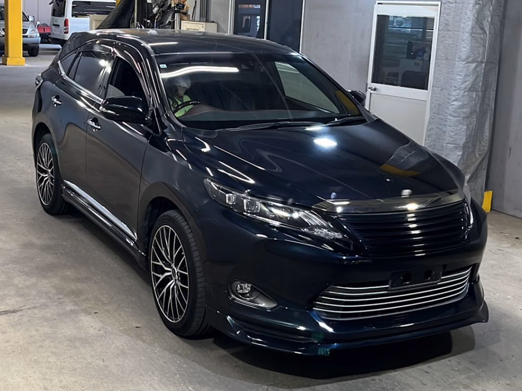TOYOTA HARRIER