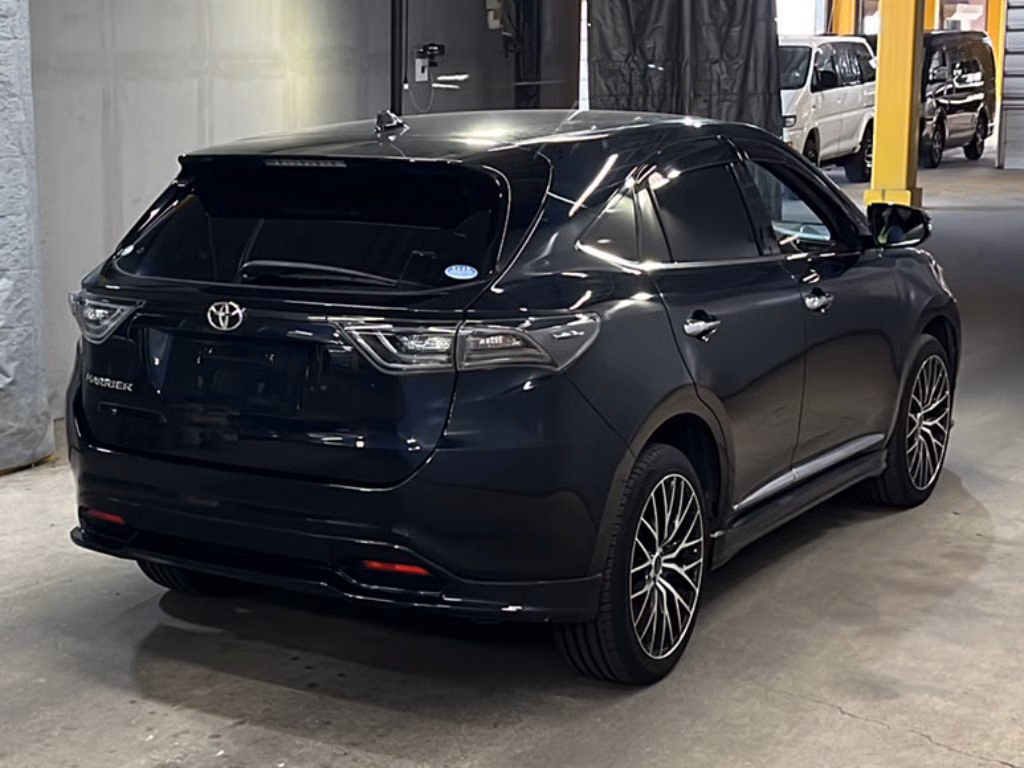 TOYOTA HARRIER